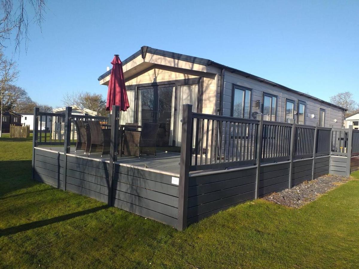 Superior 6 Berth Holiday Home In Suffolk Саксмундхэм Экстерьер фото