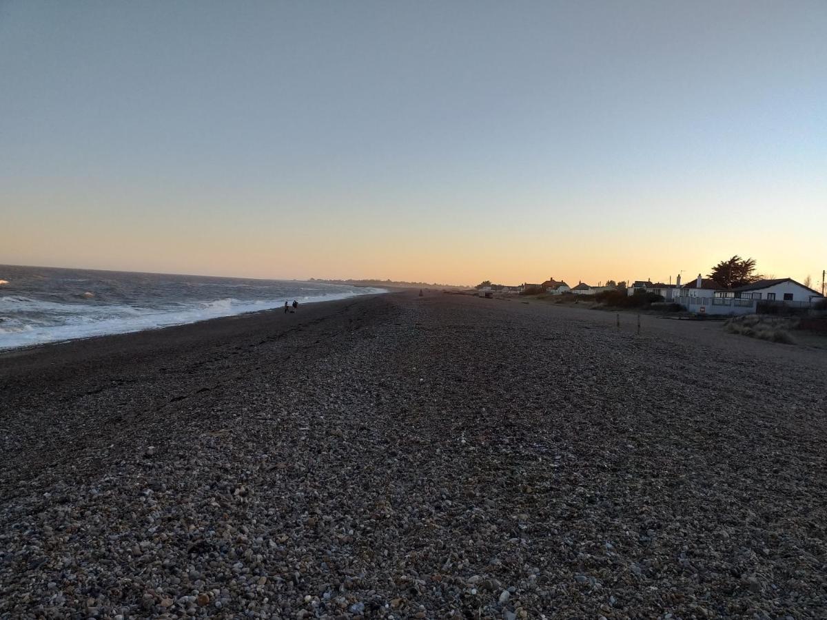 Superior 6 Berth Holiday Home In Suffolk Саксмундхэм Экстерьер фото